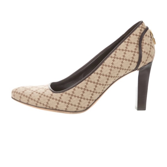 Gucci
Diamante Pointed-Toe Pumps
Size: 7.5 | IT 37.5 - Picture 2 of 5